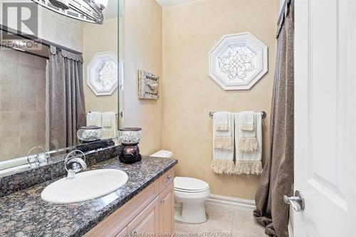 350 Crystal Bay Drive, Amherstburg, ON - Indoor Photo Showing Bathroom