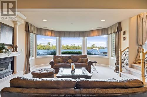 350 Crystal Bay Drive, Amherstburg, ON - Indoor Photo Showing Living Room With Fireplace