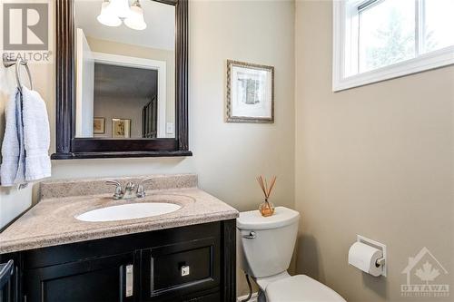 6118 Vineyard Drive, Ottawa, ON - Indoor Photo Showing Bathroom