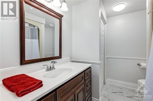 6118 Vineyard Drive, Ottawa, ON - Indoor Photo Showing Bathroom