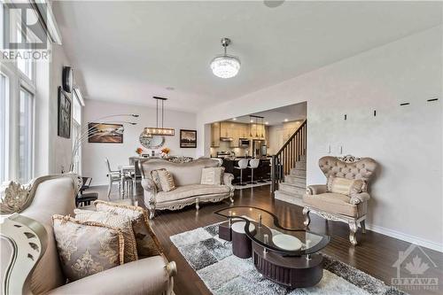 62 Viceroy Mews, Ottawa, ON - Indoor Photo Showing Living Room