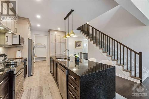 62 Viceroy Mews, Ottawa, ON - Indoor Photo Showing Kitchen With Upgraded Kitchen