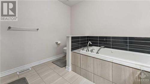 62 Viceroy Mews, Ottawa, ON - Indoor Photo Showing Bathroom