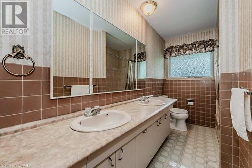 594 Greenbrook Drive, Kitchener, ON - Indoor Photo Showing Bathroom