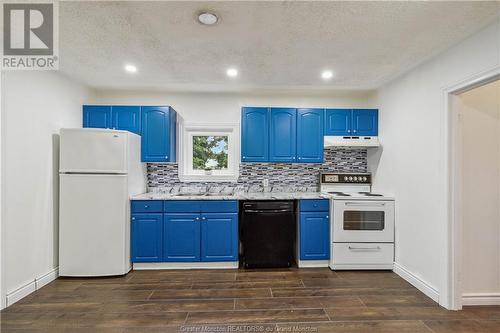 18 Second Ave, Moncton, NB - Indoor Photo Showing Kitchen