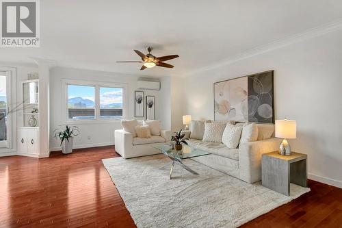 1915 Pacific Court Unit# 504, Kelowna, BC - Indoor Photo Showing Living Room