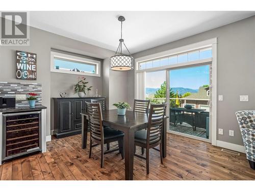 757 Crozier Avenue, Kelowna, BC - Indoor Photo Showing Dining Room