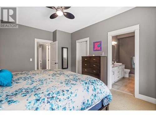 757 Crozier Avenue, Kelowna, BC - Indoor Photo Showing Bedroom