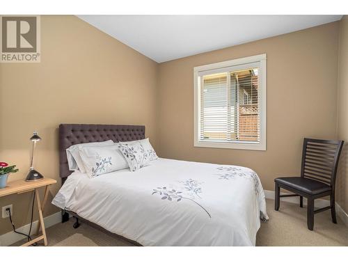 757 Crozier Avenue, Kelowna, BC - Indoor Photo Showing Bedroom