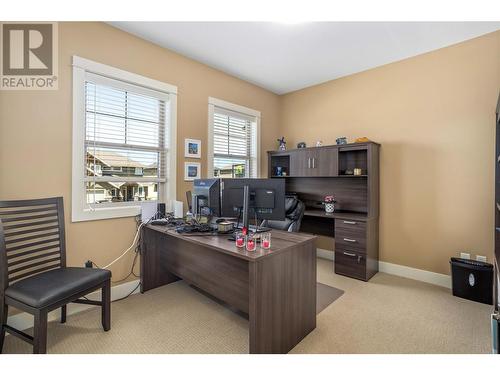 757 Crozier Avenue, Kelowna, BC - Indoor Photo Showing Office