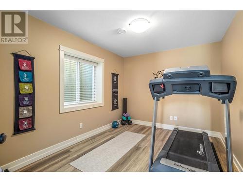 757 Crozier Avenue, Kelowna, BC - Indoor Photo Showing Gym Room