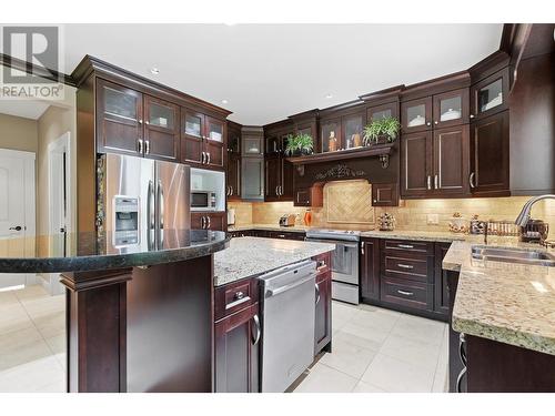 1429 Black Mountain Crescent, Kelowna, BC - Indoor Photo Showing Kitchen With Double Sink With Upgraded Kitchen