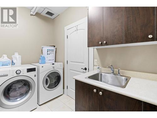 1429 Black Mountain Crescent, Kelowna, BC - Indoor Photo Showing Laundry Room