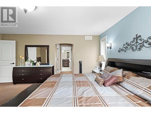 1429 Black Mountain Crescent, Kelowna, BC - Indoor Photo Showing Bedroom