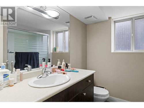 1429 Black Mountain Crescent, Kelowna, BC - Indoor Photo Showing Bathroom