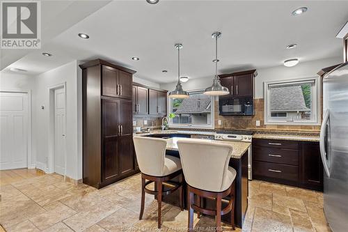 4298 Longfellow, Windsor, ON - Indoor Photo Showing Kitchen With Upgraded Kitchen