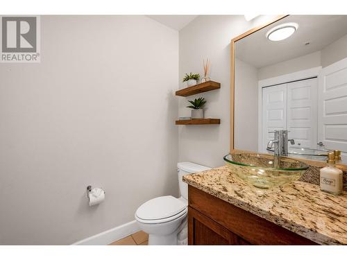 3416 Scott Road Unit# 24, Kelowna, BC - Indoor Photo Showing Bathroom