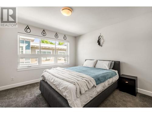 3416 Scott Road Unit# 24, Kelowna, BC - Indoor Photo Showing Bedroom