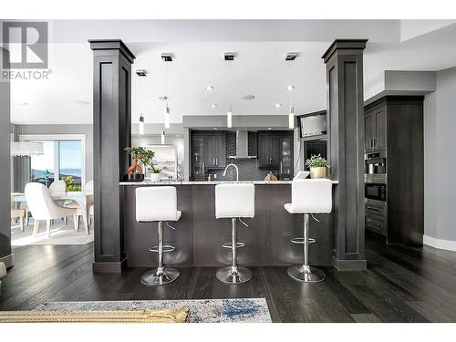 440 Audubon Court, Kelowna, BC - Indoor Photo Showing Kitchen With Upgraded Kitchen