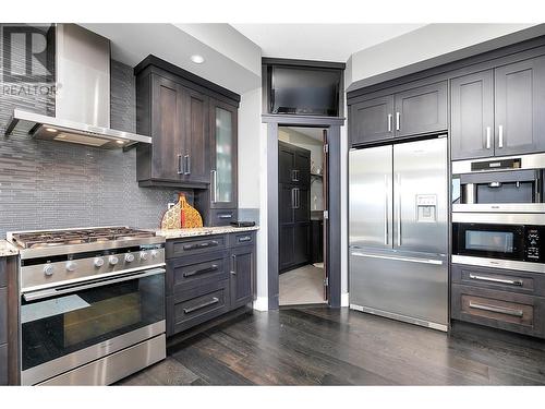 440 Audubon Court, Kelowna, BC - Indoor Photo Showing Kitchen With Upgraded Kitchen