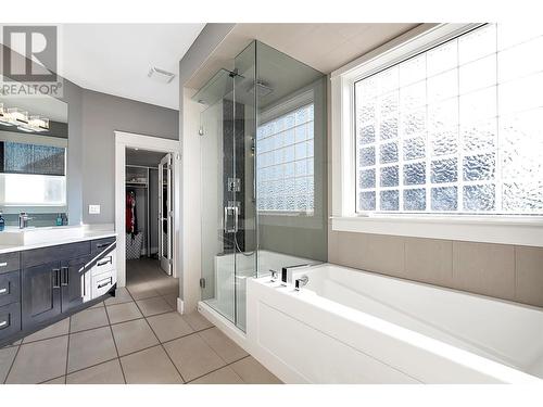 440 Audubon Court, Kelowna, BC - Indoor Photo Showing Bathroom