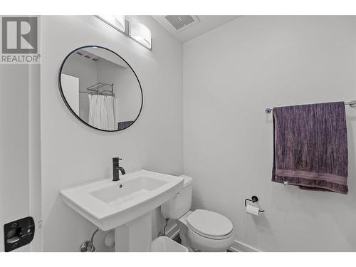 1630 Pandosy Street Unit# 601, Kelowna, BC - Indoor Photo Showing Bathroom