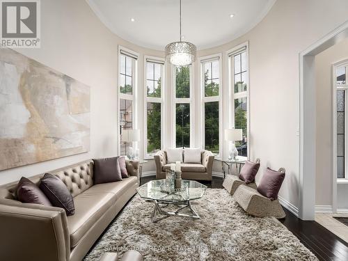 7 Canis Street, Brampton (Credit Valley), ON - Indoor Photo Showing Living Room