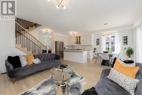 31 Ida Terrace, Caledon, ON - Indoor Photo Showing Living Room