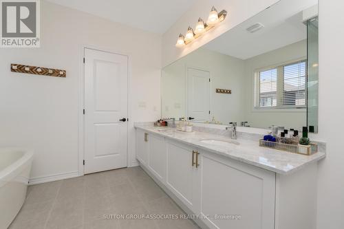 31 Ida Terrace, Caledon, ON - Indoor Photo Showing Bathroom