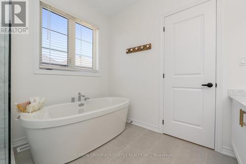 31 Ida Terrace, Caledon, ON - Indoor Photo Showing Bathroom