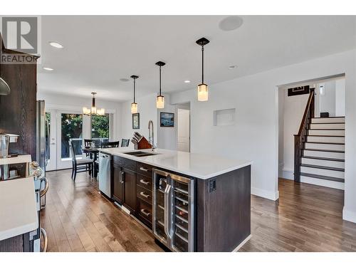 1480 Flemish Street, Kelowna, BC - Indoor Photo Showing Kitchen With Double Sink With Upgraded Kitchen