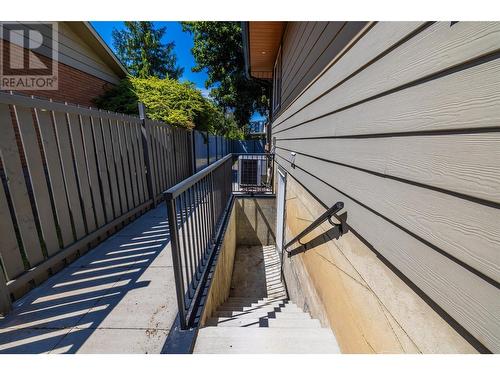 1480 Flemish Street, Kelowna, BC - Outdoor With Exterior