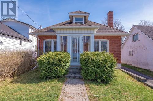 741 Third Avenue, Peterborough (Otonabee), ON - Outdoor