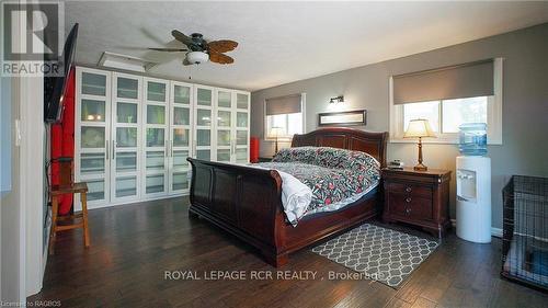 144 Loucks Lane, Chatsworth, ON - Indoor Photo Showing Bedroom