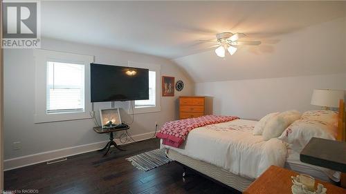 144 Loucks Lane, Chatsworth, ON - Indoor Photo Showing Bedroom