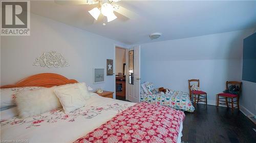 144 Loucks Lane, Chatsworth, ON - Indoor Photo Showing Bedroom