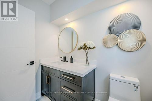 554 Clark Avenue, Burlington (Brant), ON - Indoor Photo Showing Bathroom