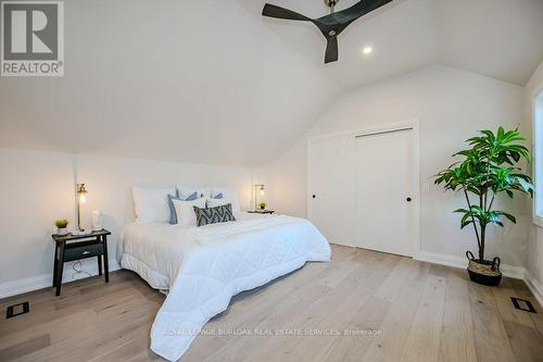 554 Clark Avenue, Burlington (Brant), ON - Indoor Photo Showing Bedroom