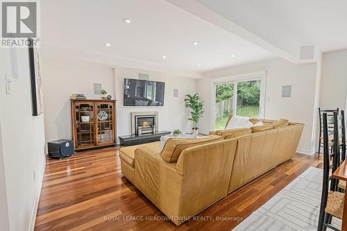 22 Hacienda Court, Brampton (Snelgrove), ON - Indoor Photo Showing Living Room With Fireplace