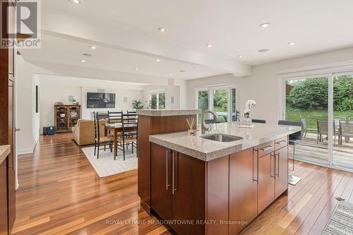 22 Hacienda Court, Brampton (Snelgrove), ON - Indoor Photo Showing Kitchen