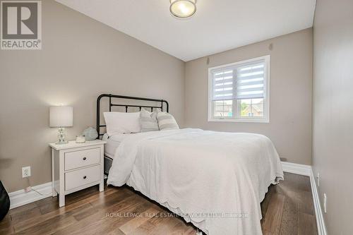 2095 Glenhampton Road, Oakville, ON - Indoor Photo Showing Bedroom