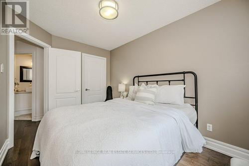 2095 Glenhampton Road, Oakville, ON - Indoor Photo Showing Bedroom