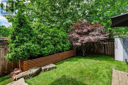 2095 Glenhampton Road, Oakville, ON - Outdoor