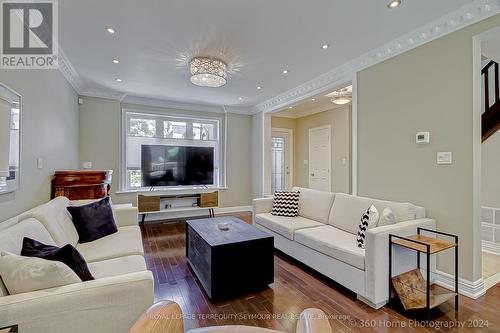 340 Jones Avenue, Toronto (Blake-Jones), ON - Indoor Photo Showing Living Room