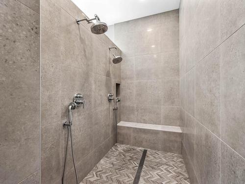 8555 Barnhartvale Road, Kamloops, BC - Indoor Photo Showing Bathroom