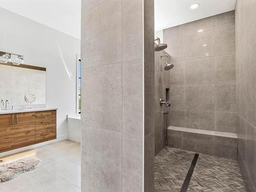 8555 Barnhartvale Road, Kamloops, BC - Indoor Photo Showing Bathroom