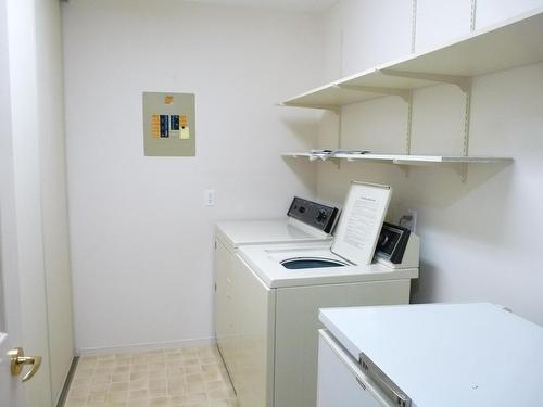 310-338 Nicola Street, Kamloops, BC - Indoor Photo Showing Laundry Room