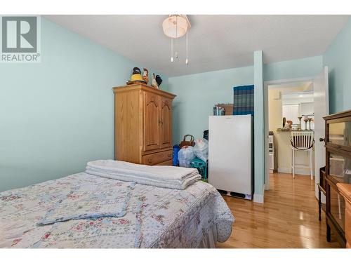 1035 Bernard Avenue Unit# 114, Kelowna, BC - Indoor Photo Showing Bedroom