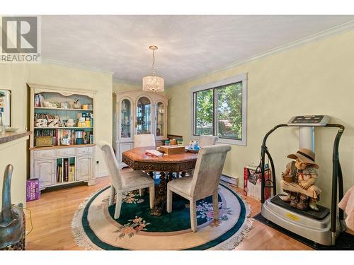 1035 Bernard Avenue Unit# 114, Kelowna, BC - Indoor Photo Showing Dining Room