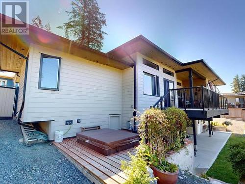 3953 Eagle Ridge Place, Powell River, BC - Outdoor With Deck Patio Veranda With Exterior